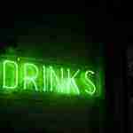 Neon 'Drinks' sign