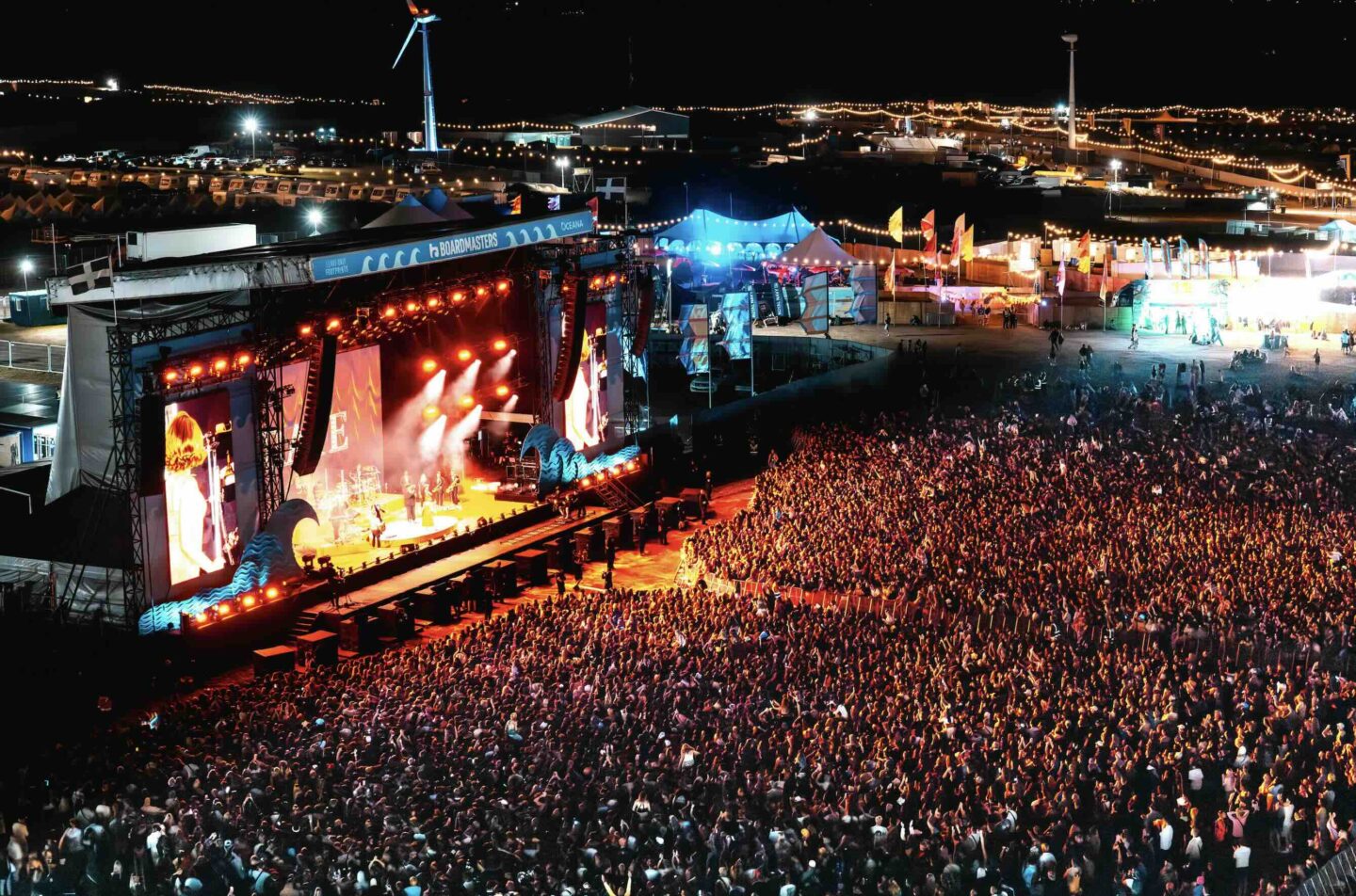 Boardmasters crowd at night